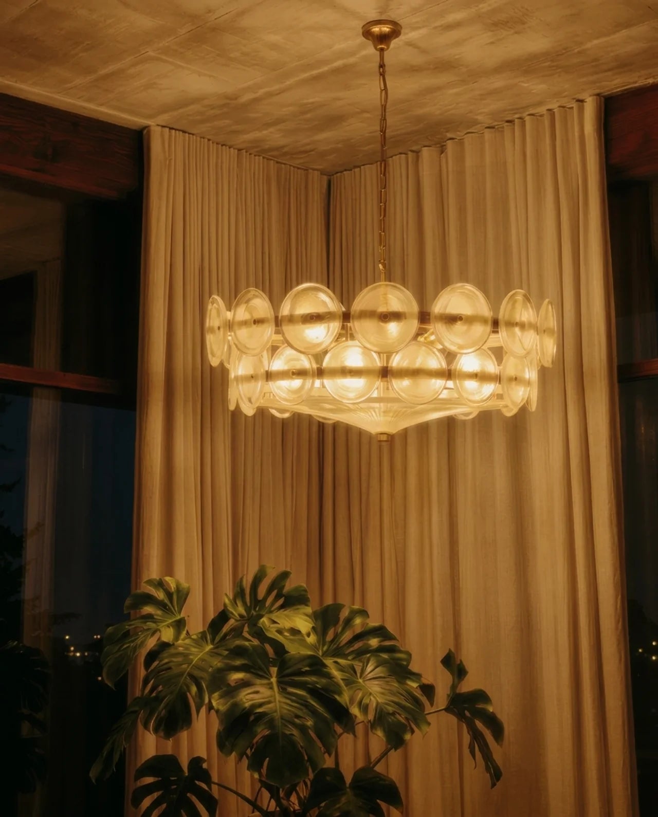Orvani Chandelier