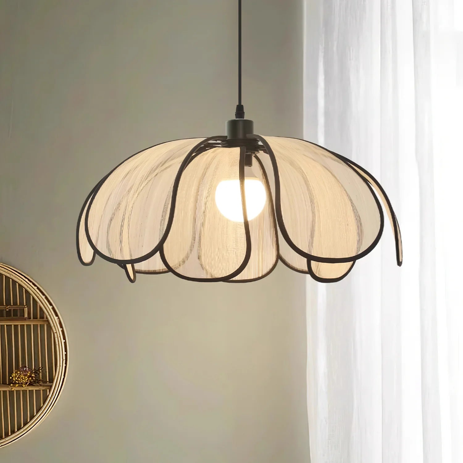 Lampa cu pandantiv Okai