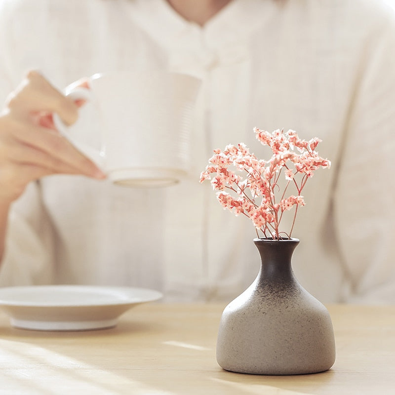 Kolekcja Oriental Opulence: ręcznie robione wazony ceramiczne z Jingdezhen w Chinach