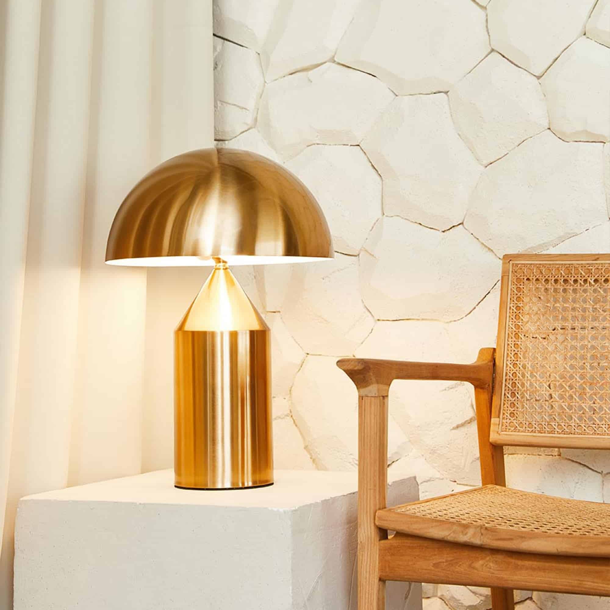 Vita Luce Lamp