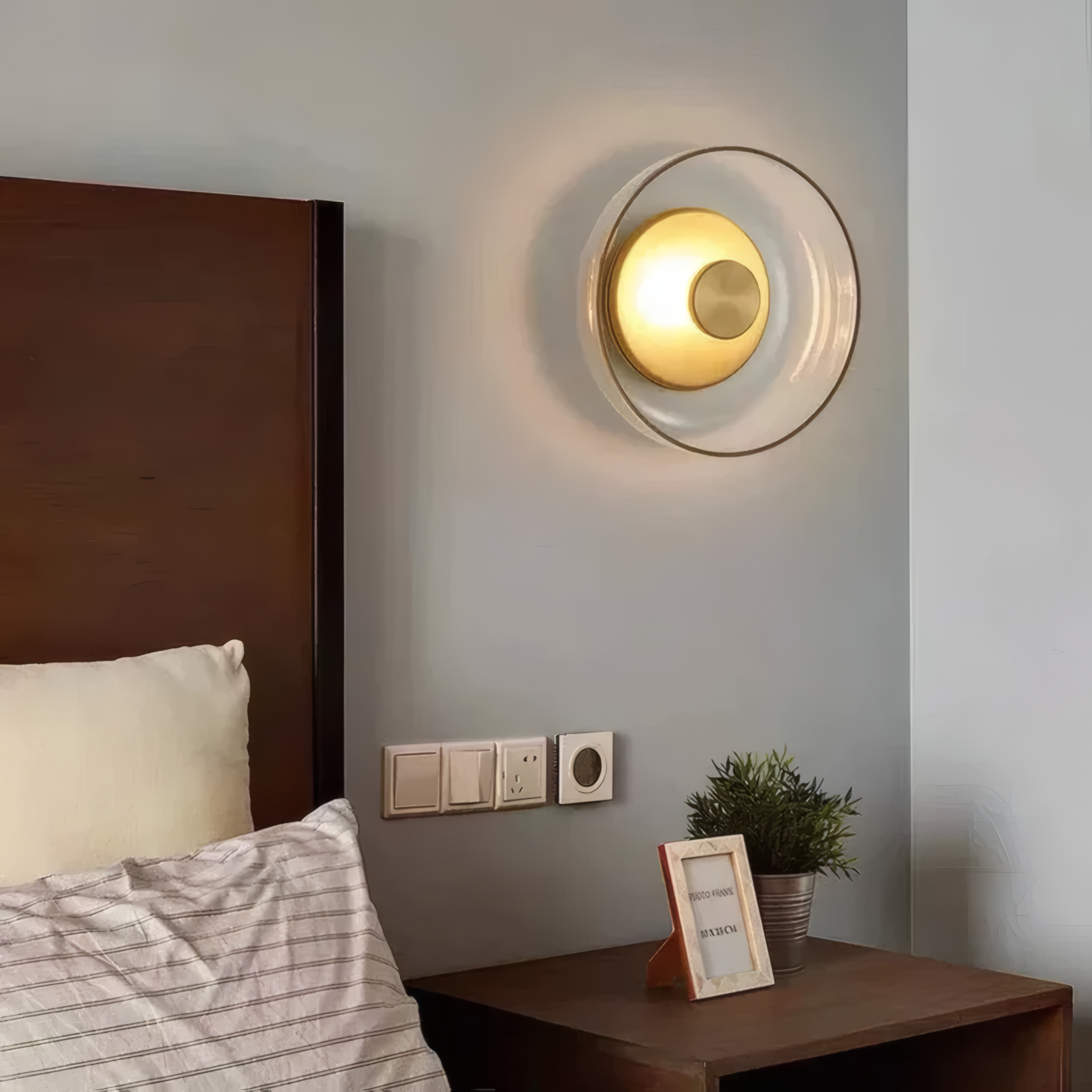 Onda Wall Lamp