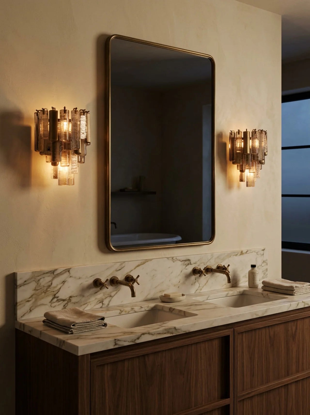 Vermont Glass Wall Lamp