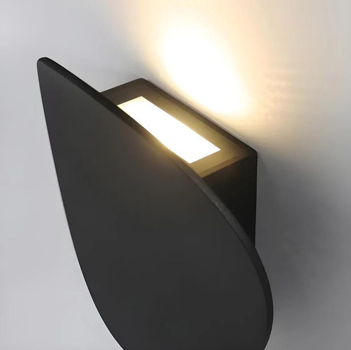 Arc Wall Lamp